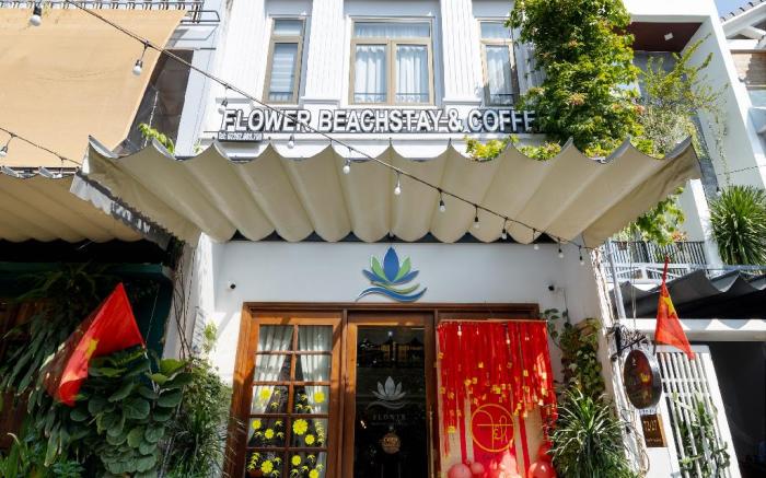FLOWER BEACHSTAY & COFFEE