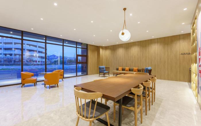 Hanting Hotel Haicheng Xiliu Yiwu International Garment City