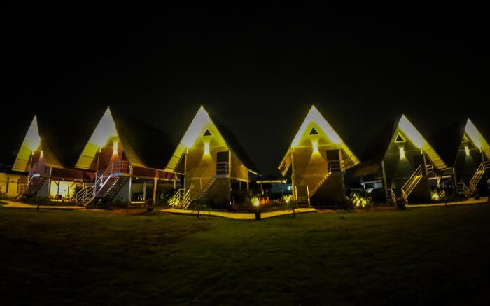 Sakhi Luxury Lake View Resort