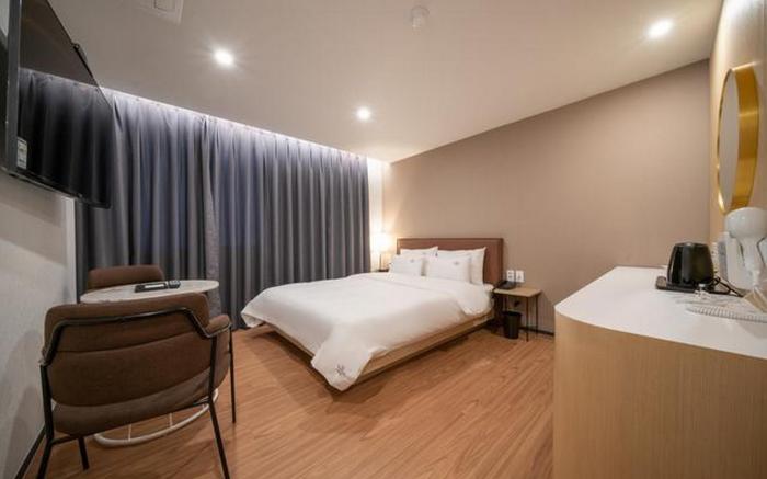 Gimhae Buwon-dong Business Hotel Grant Bay