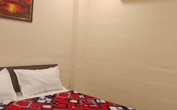 YADUKUL HOTEL