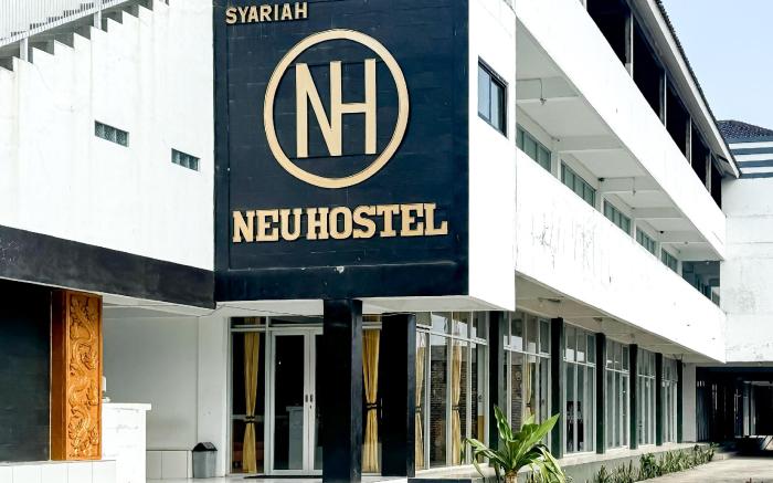 RedDoorz Syariah @ Neu Hostel Cisarua Lembang