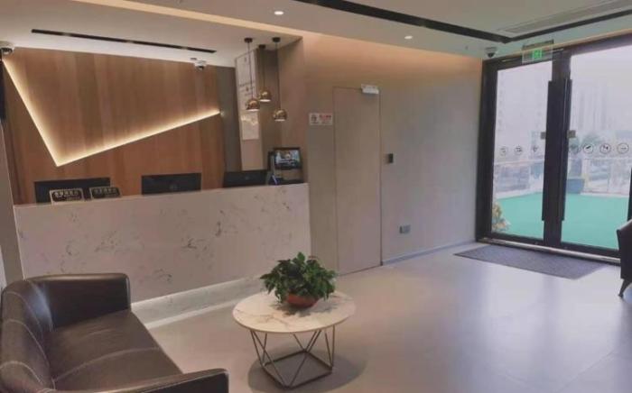 Home Inn Neo Shanghai Hongqiao Guozhan Zhaoxiang Metro Station