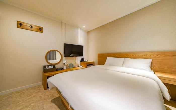 Geojedo Jangseungpo Hotel Carara