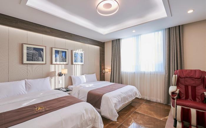 Aura Business Hotel