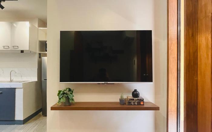 Group-Friendly Stay, Minutes from the Airport