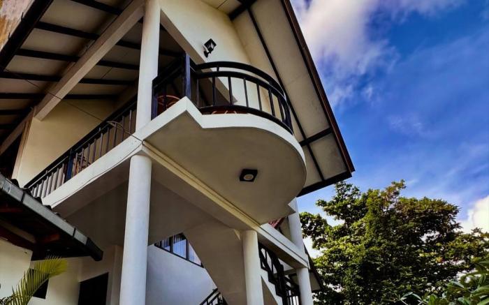 Mahaon Surf Hotel