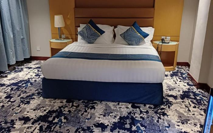Blue Rose Garden Olaya