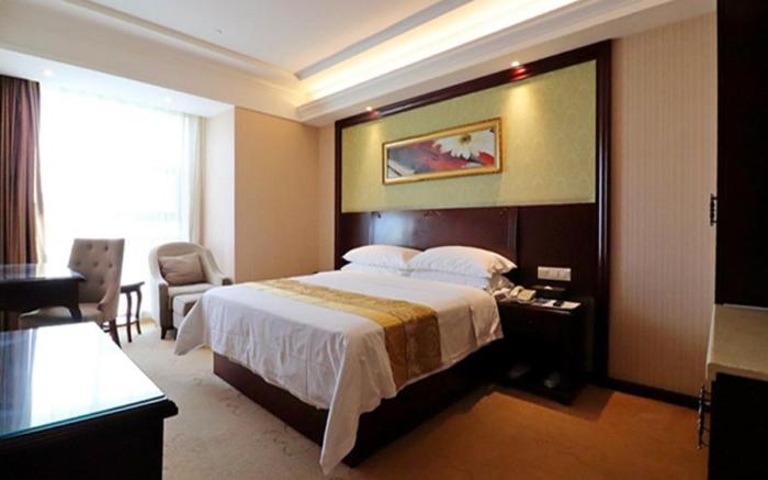 Vienna International Hotel Shanghai New International Expo Center Zhoupu Metro Station Wanda Palaza