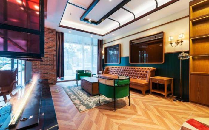 James Joyce Coffetel Beijing Chaoyang High-speed Railway Station East Square Dongba South Subway Sta