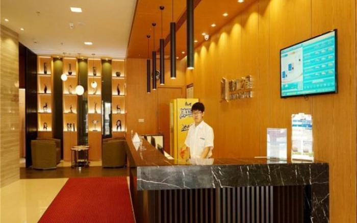 Jinjiang Inn Yingkou Port Authority Bayuquan Century Square