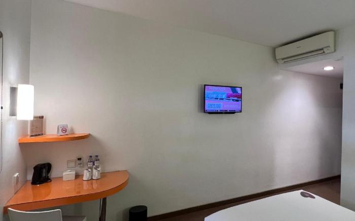Alltrue Lite Hotel Nagoya Hill Batam