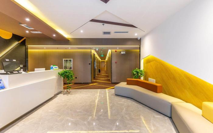 IU Hotel Lanzhou Xiguan Cross Subway Station