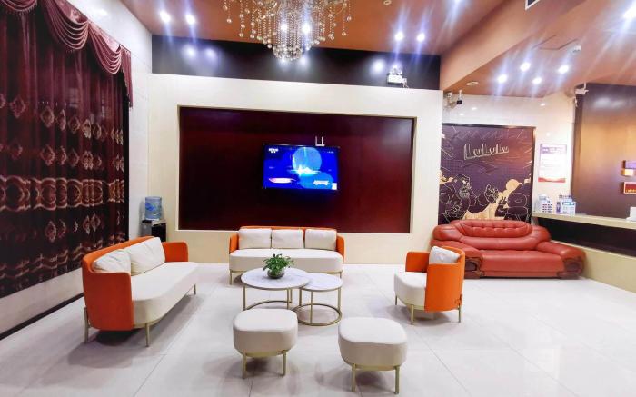 IU Hotel Hezhou Lingfeng Square