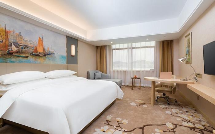 Vienna International Hotel Guangdong Shaoguan High-speed Railway Station