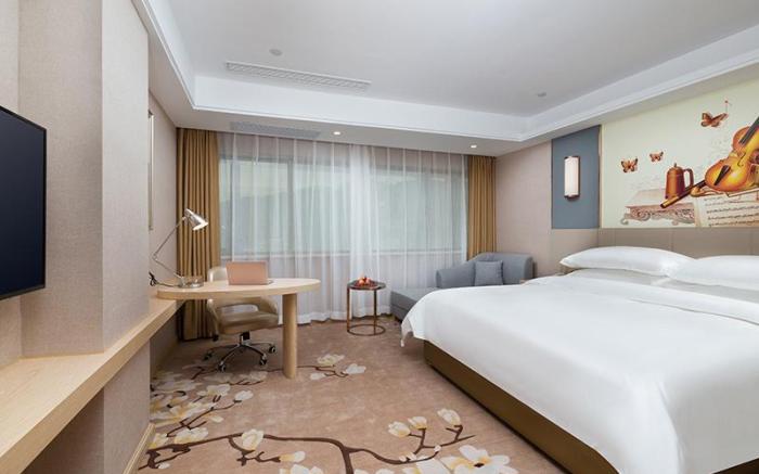 Vienna International Hotel Guangdong Shaoguan High-speed Railway Station