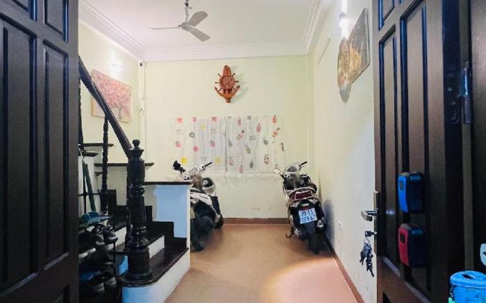 Ngôi Nhà Cửa Sổ Ánh Sáng — Trung Tâm Hà Nội (T3)