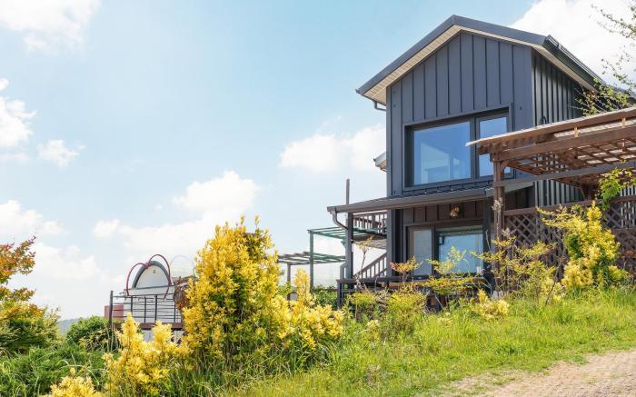 Gyeongju Happy Dream Ocean View Pension