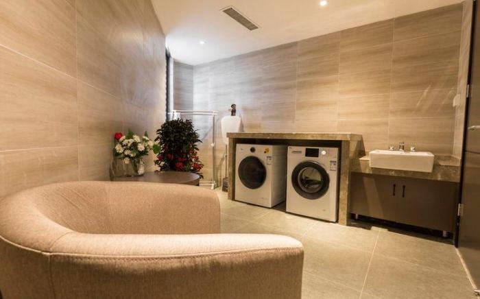 Home Inn Plus Wuhan Hankou Railway Station Houhu Central Hospital