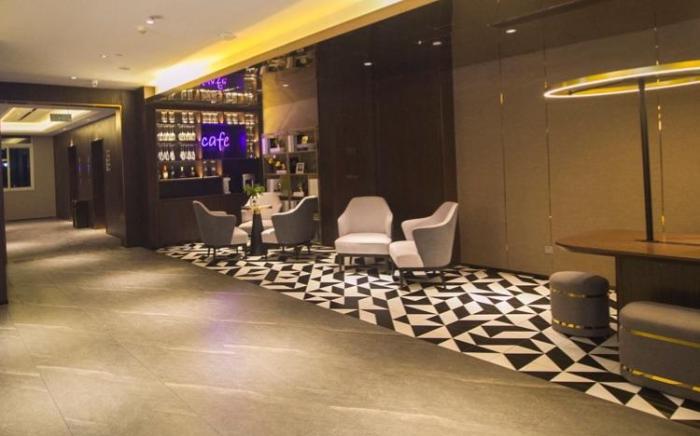 Home Inn Plus Weifang Minzhu Street Gudemao