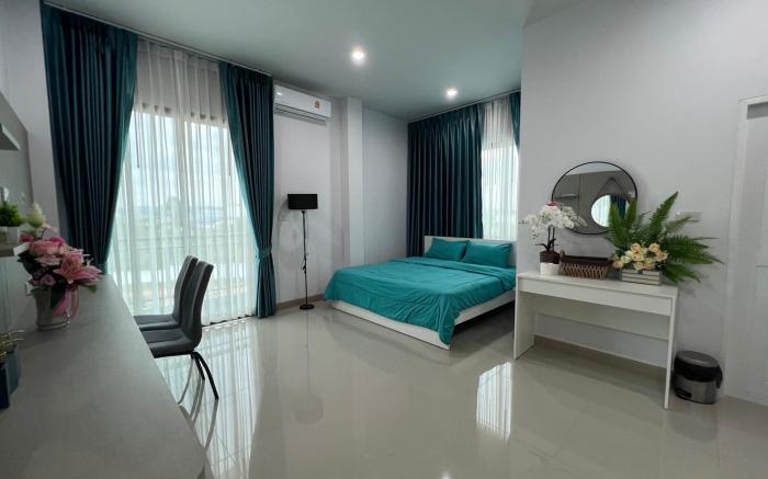 The Emerald Hat Yai · Spacious 3-Bedroom Stay