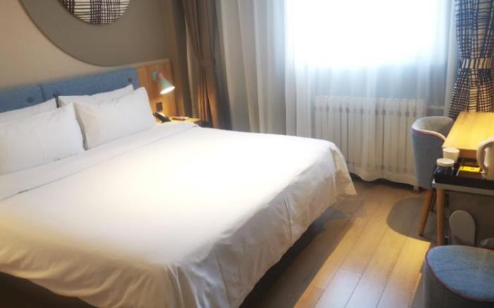 Home Inn Neo Urumqi Beimen Metro Station