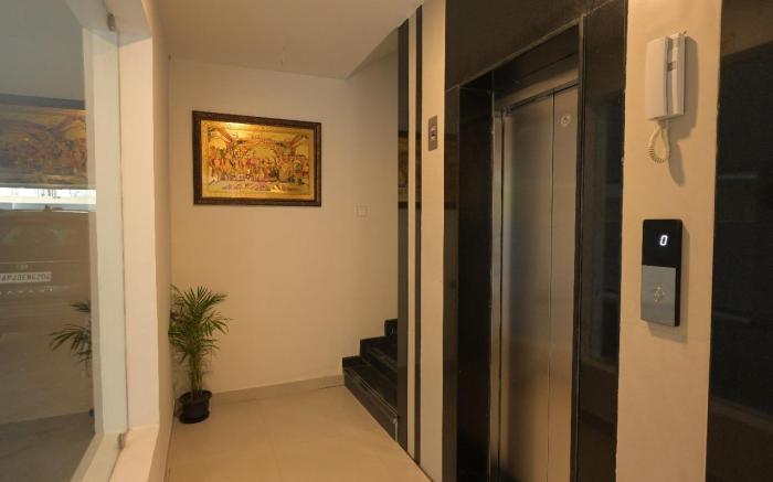 Hotel Sahana Grand