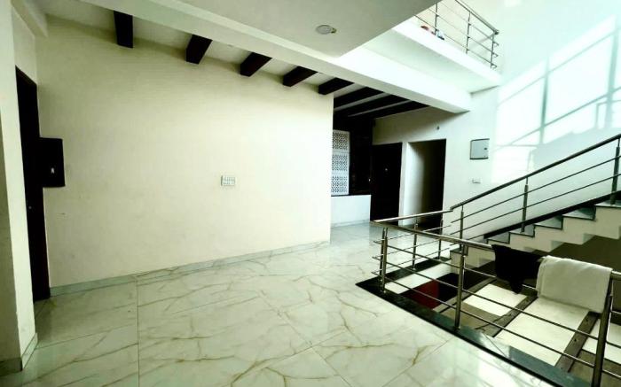 RROOMS Hotel Riddhi Grand