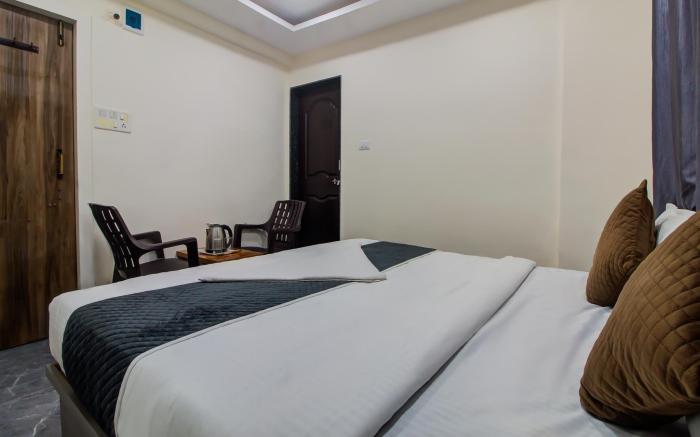 Hotel Aadya Executive