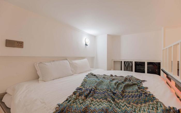 The Bund River View Prelude Apartment