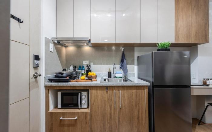 Nookō Corner Studio @ Lahug | 4K Cinema & Balcony