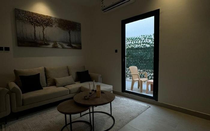 A quiet studio in Al-Aqeeq with a modern design
