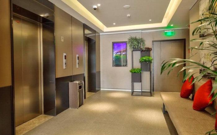 Ease Hotel Ningbo Tianyi Square Jiangxia Bridge Metro Station