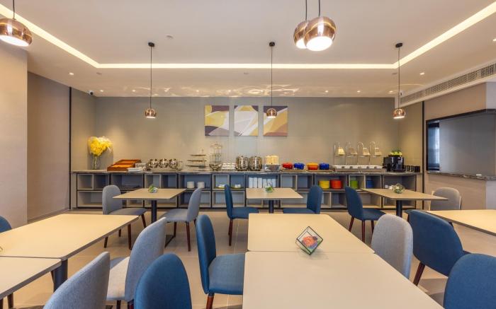Home Inn Style Lanzhou Anning Taohai Market University Town Olympic Center