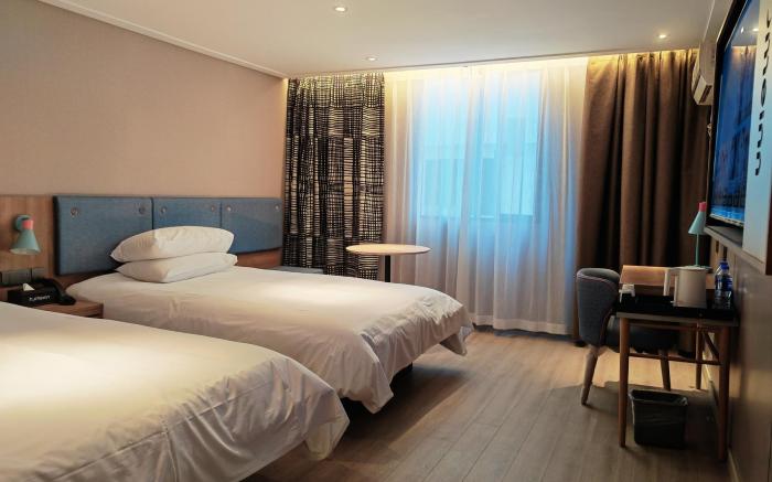 Home Inn Neo Wuxi Binhu Wanda Plaza Heliekou Metro Station