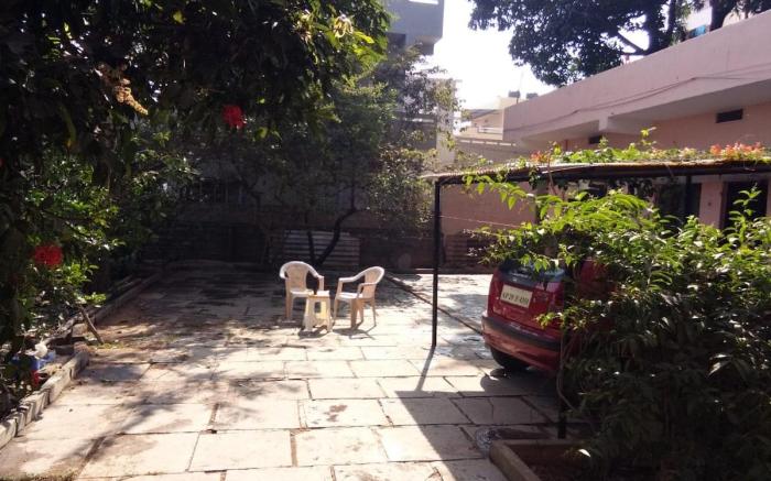 3 BHK Villa with huge garden,Hyd