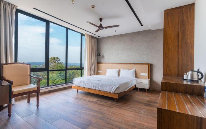 Royal Holidays & Stays