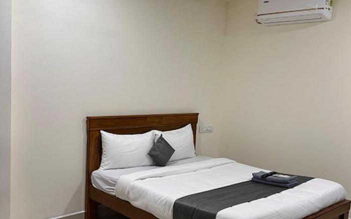 FabHotel Aashvi