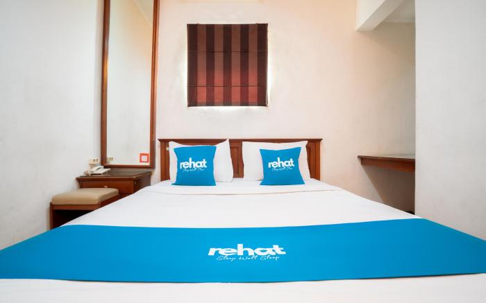 Rehat at Hotel 10 Buah Batu