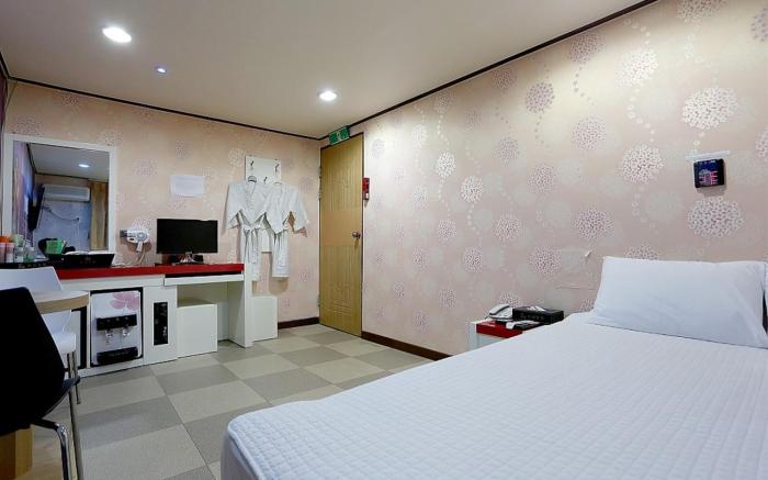 Hoegi Cherry Motel