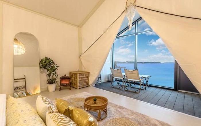 Yeongheungdo On The Beach Pool Villa & Glamping