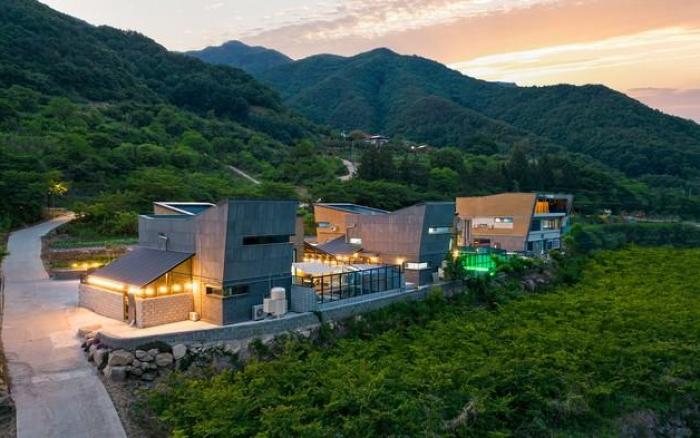 Muju Pool Villa Yellowstone