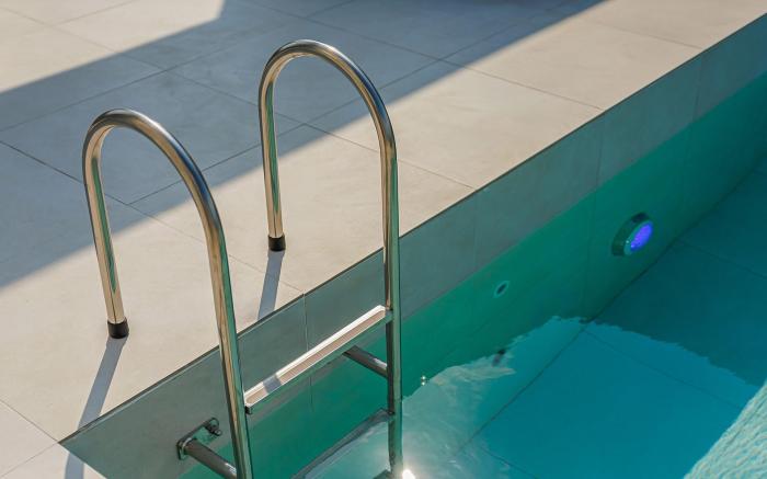 Modile Pool Villa