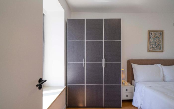 Xujiahui City Center 63sqm 1BR Apt Near Metro