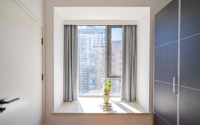 63sqm 1BR Apt Xujiahui City Center Near Bund