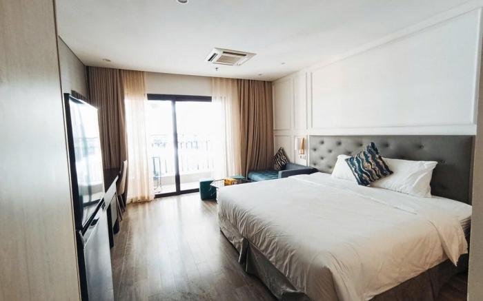 Wyndham Golden Bay | Furniture | Kitchen | Netflix