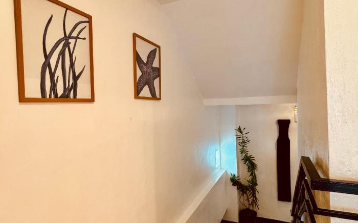 Harold’s Mansion room 211