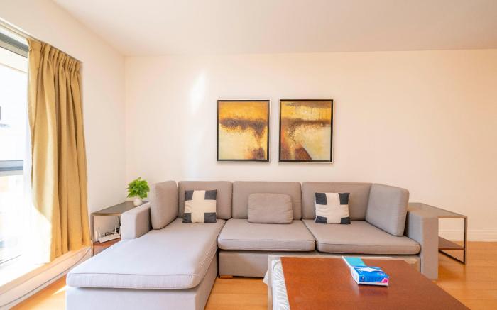 Cozy 2 Bedroom 1 Living Apartment Yongxin Century