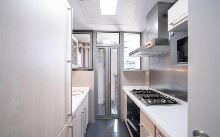 Tyms Elegant 2 Bedroom Apartment near Xujiahui