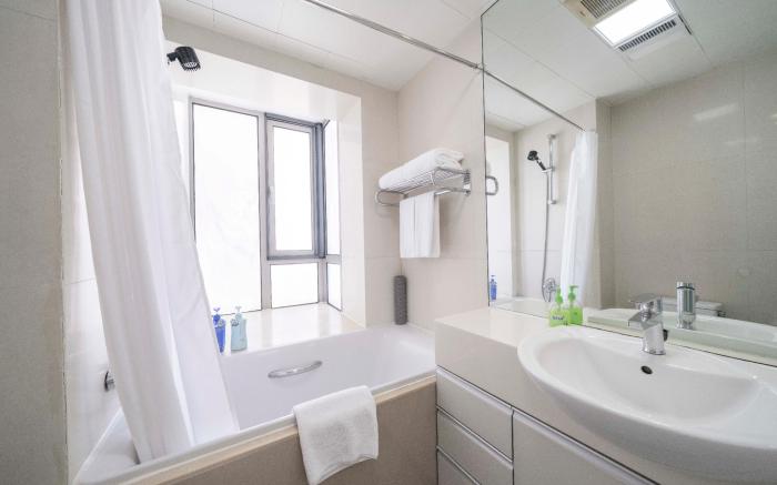 Tyms Stylish 2 Bedroom 1 Living Retreat